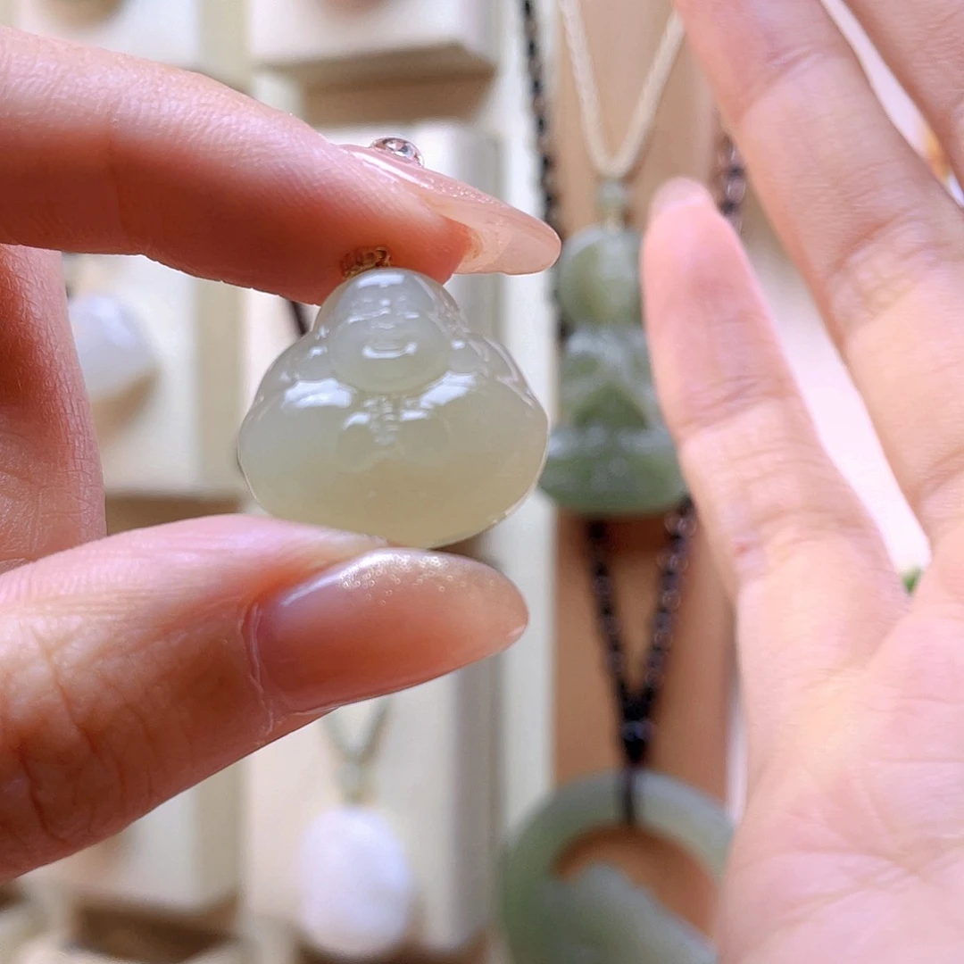 和田玉吊坠(赠链)18K金镶嵌风*