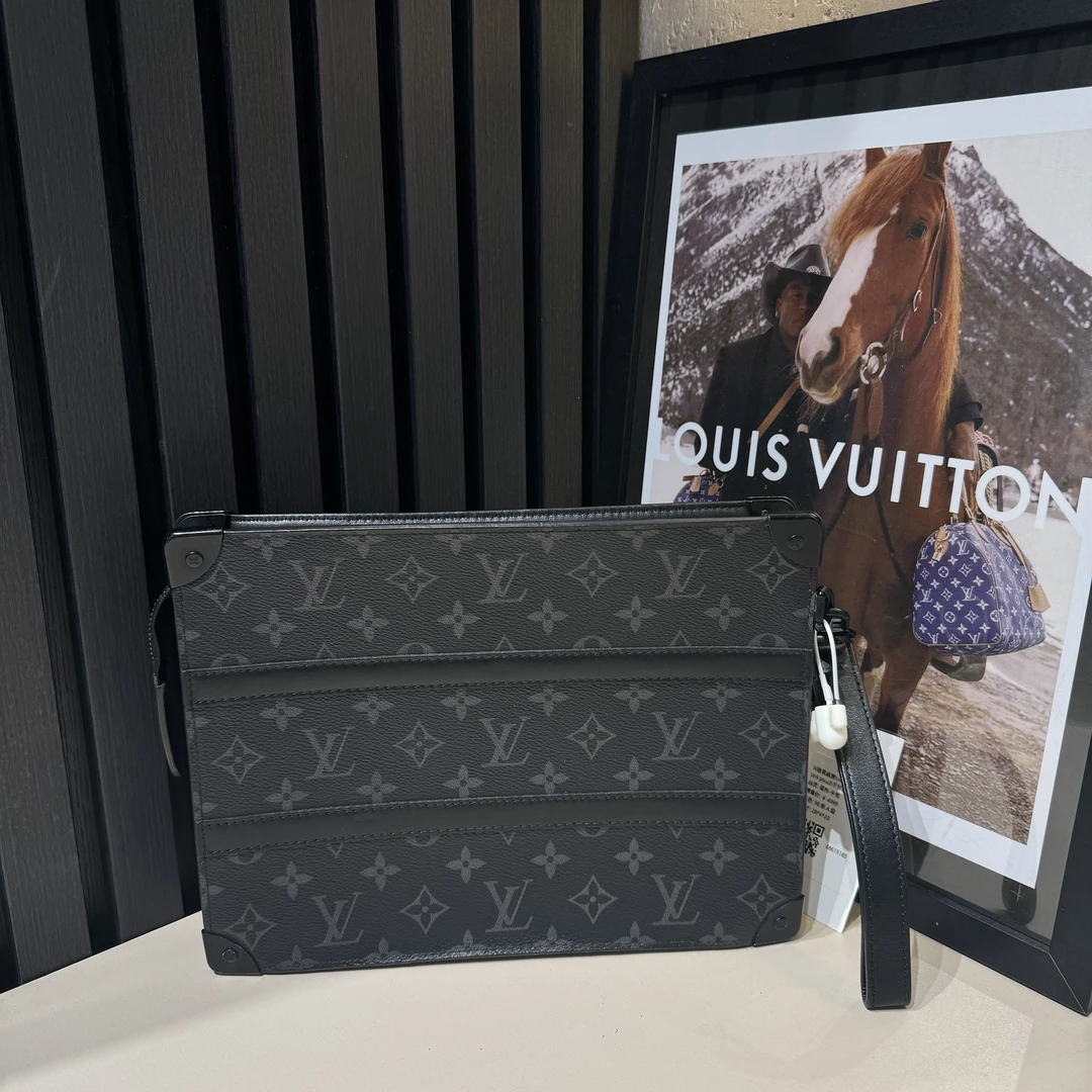 95新 LouisVuitton/路易威登 98新68615180soblack黑色手包芯片款