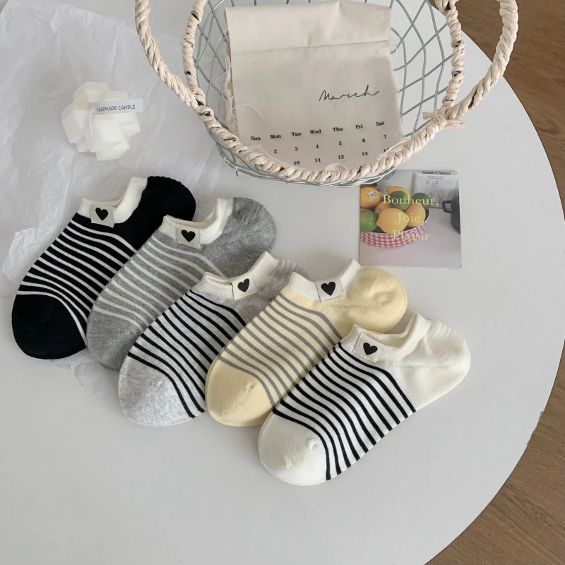 2025春夏款·条纹爱心元宝袜船袜
