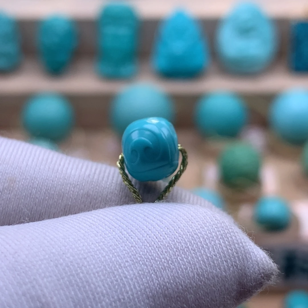 未镶嵌绿松石珠宝奇石