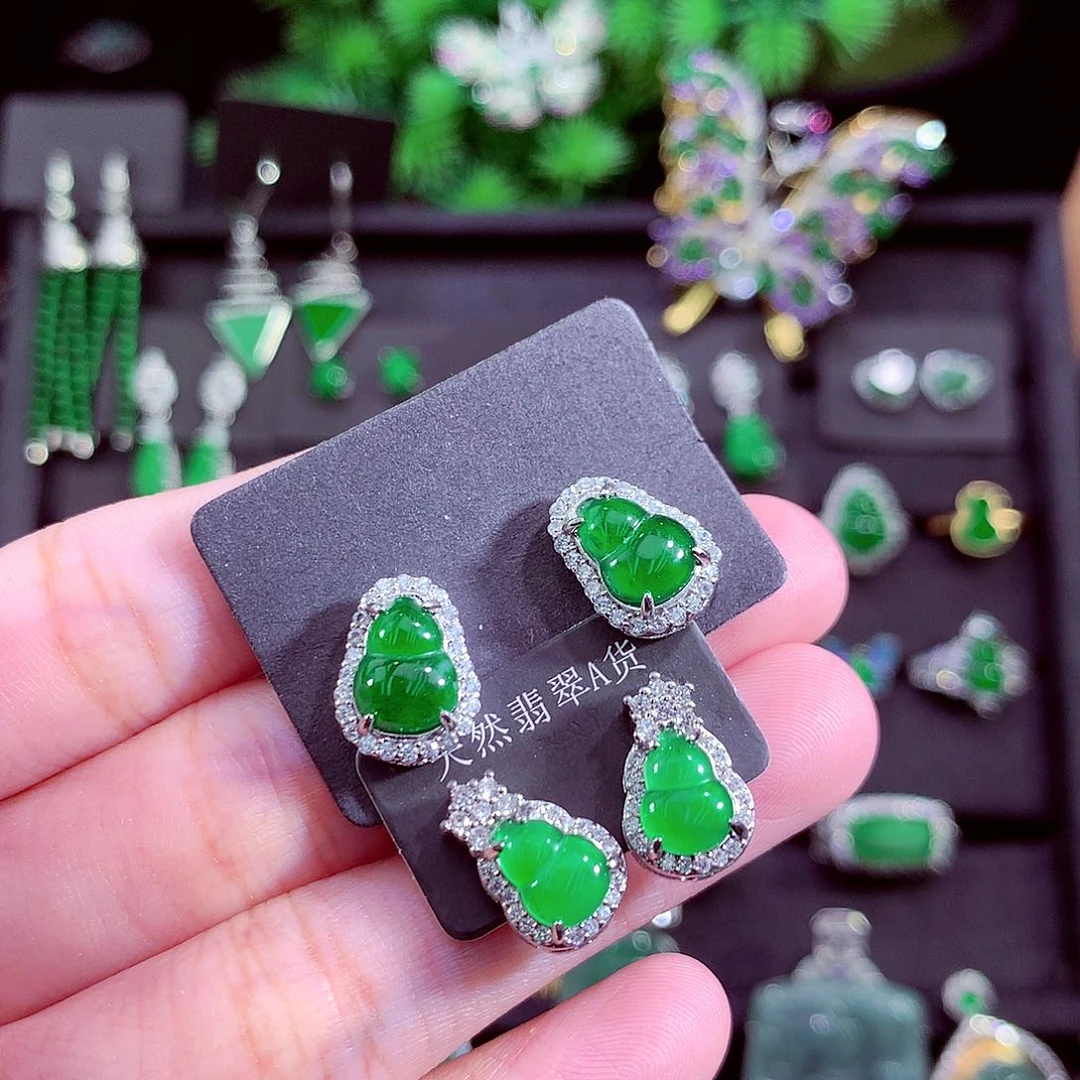 颈饰未镶嵌翡翠?***a天然