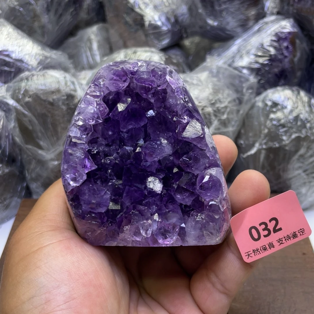 未镶嵌水晶大型摆件（非配饰）