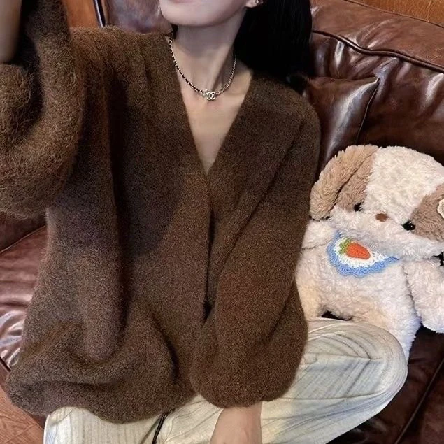 美拉德复古咖色毛衣外套女秋冬慵懒高级感宽松中长款针织开衫上衣