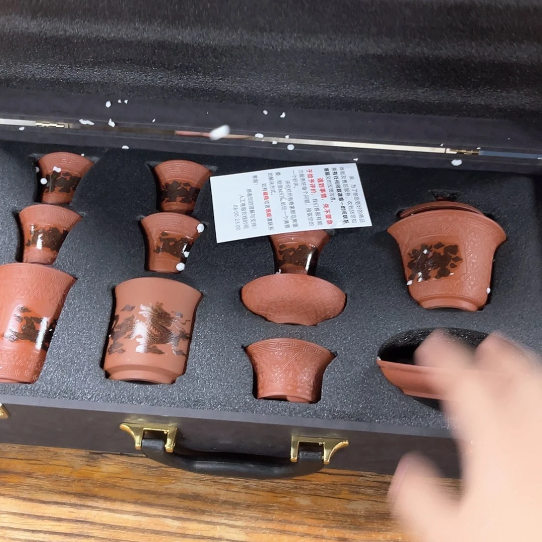 孤品茶具套装等。