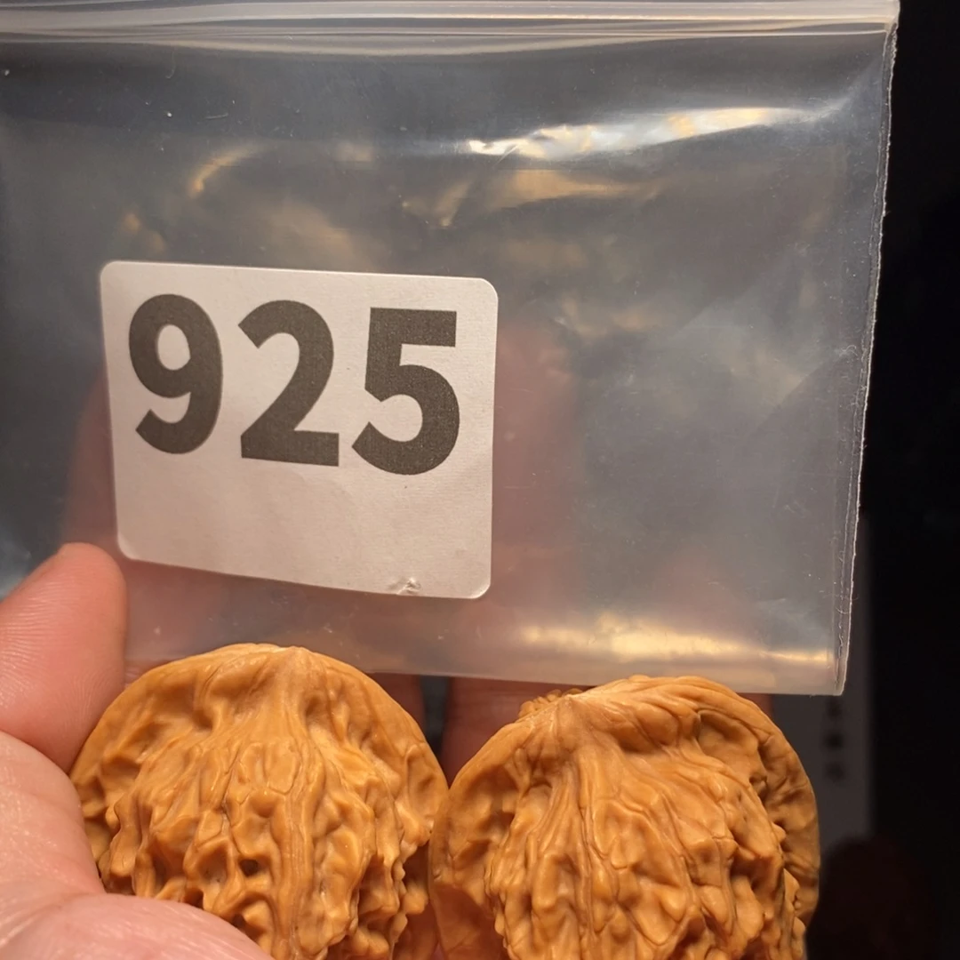 文玩核桃把件文玩核桃把件