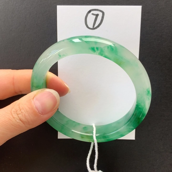 石英质玉（非洲翠）未镶嵌手镯