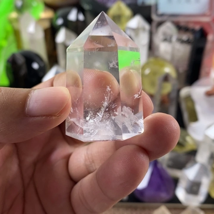 湘***绮天然白水晶柱摆件