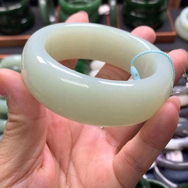 【闪购商品】未镶嵌手镯和田玉5