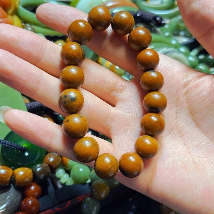 手链未镶嵌岫岩河磨玉（透闪石质玉）