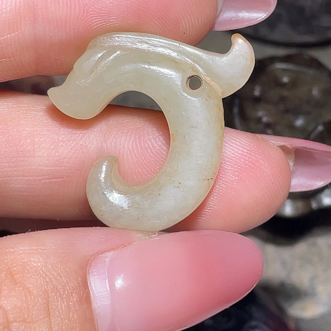 蹉***月和田玉（糖玉）未镶嵌挂件