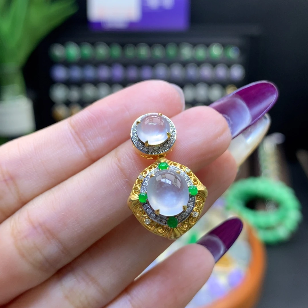 翡翠18K金镶嵌颈饰