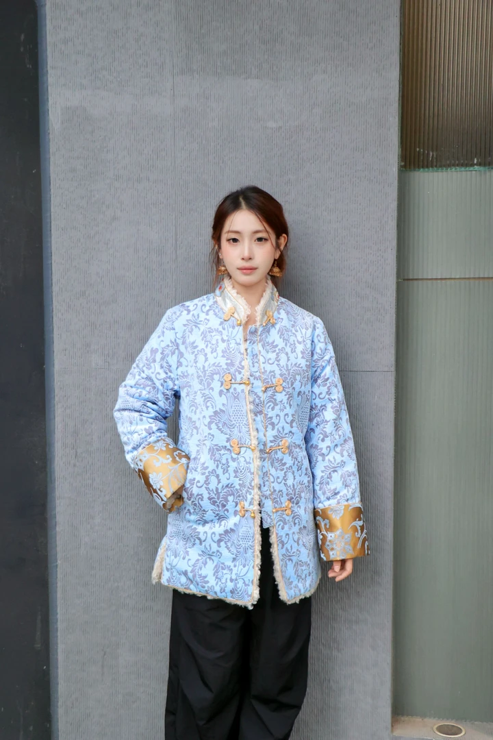 秋冬新款雪尼尔百搭显瘦气质民族风短款藏服外套袖口宽松