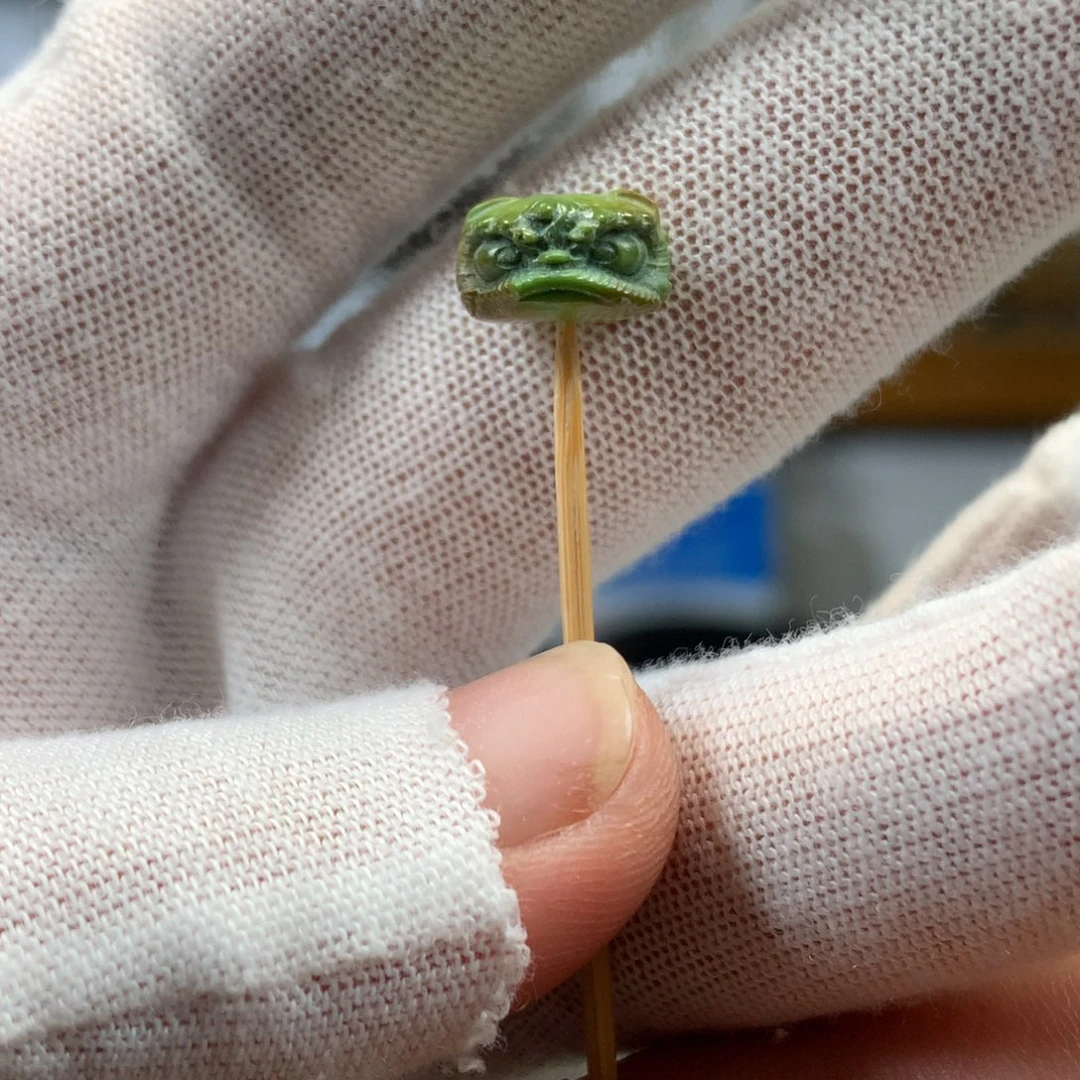 绿松石未镶嵌挂件