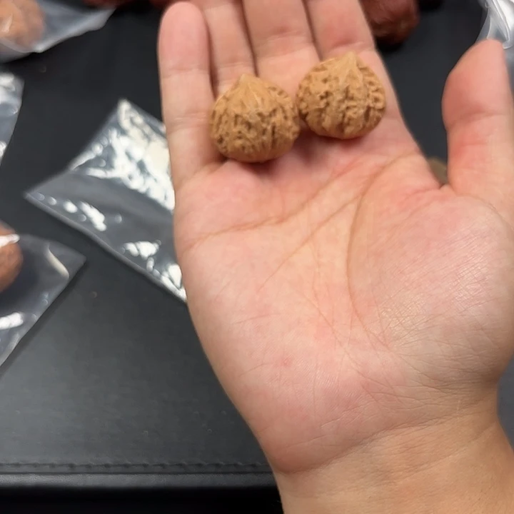 文玩核桃吊坠幸运星