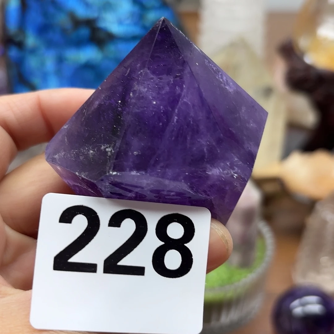 未镶嵌水晶大型摆件（非配饰）