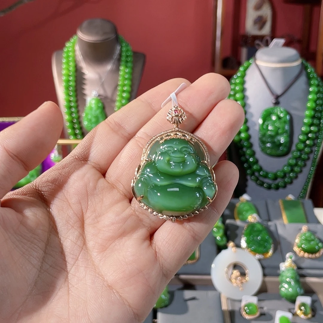 和田玉（碧玉）18K金镶嵌颈饰