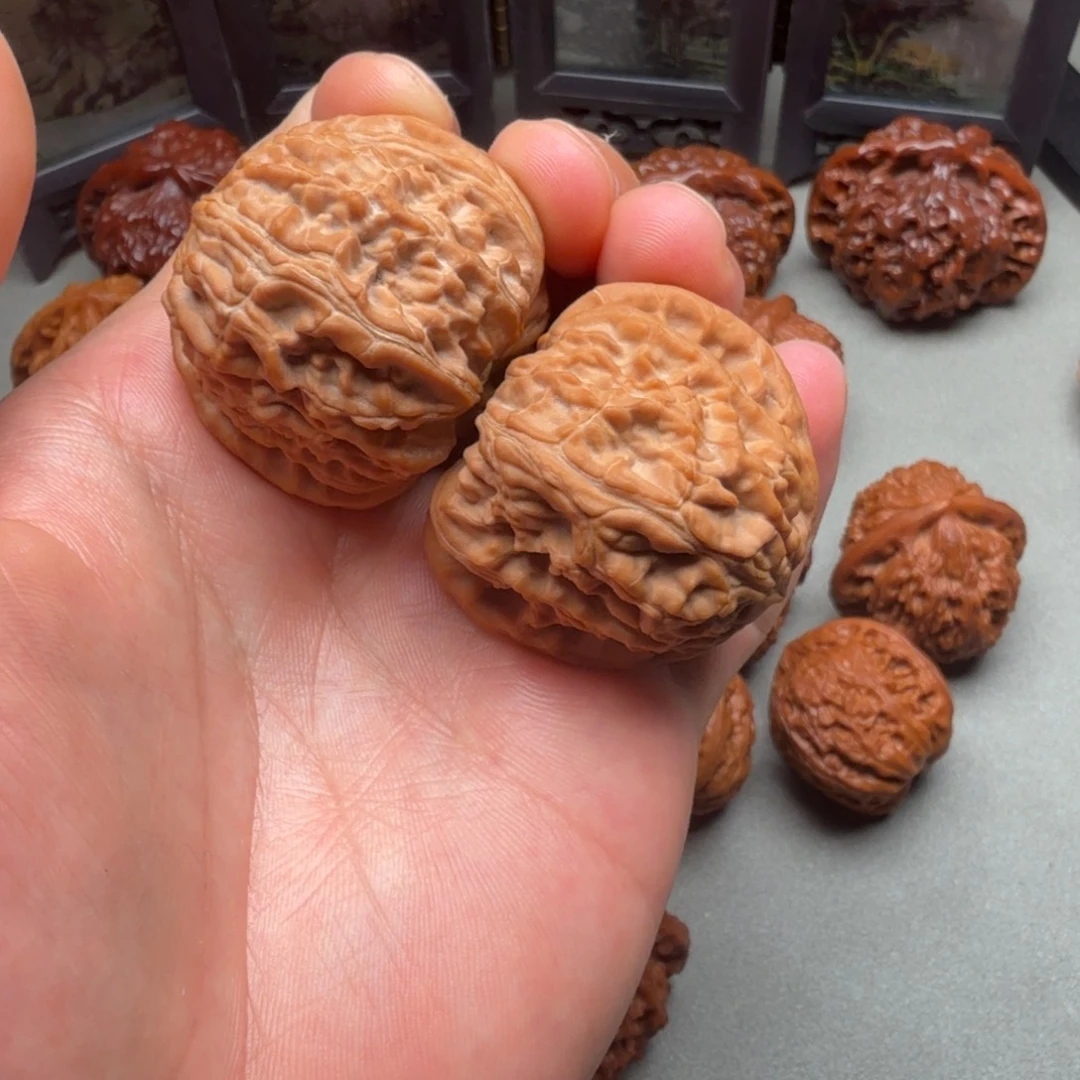 文玩核桃吊坠山西白42