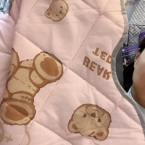 中厚舒适微瑕粉色