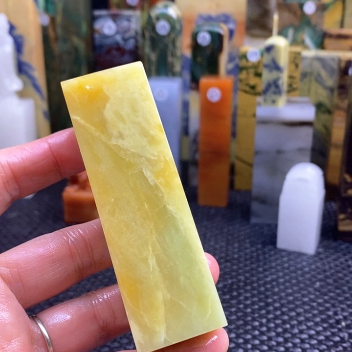 云南石加**呀青田石印章石