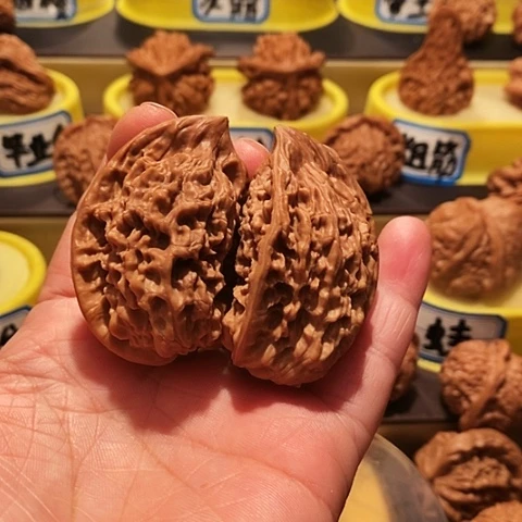 吊坠文玩核桃官帽半壁