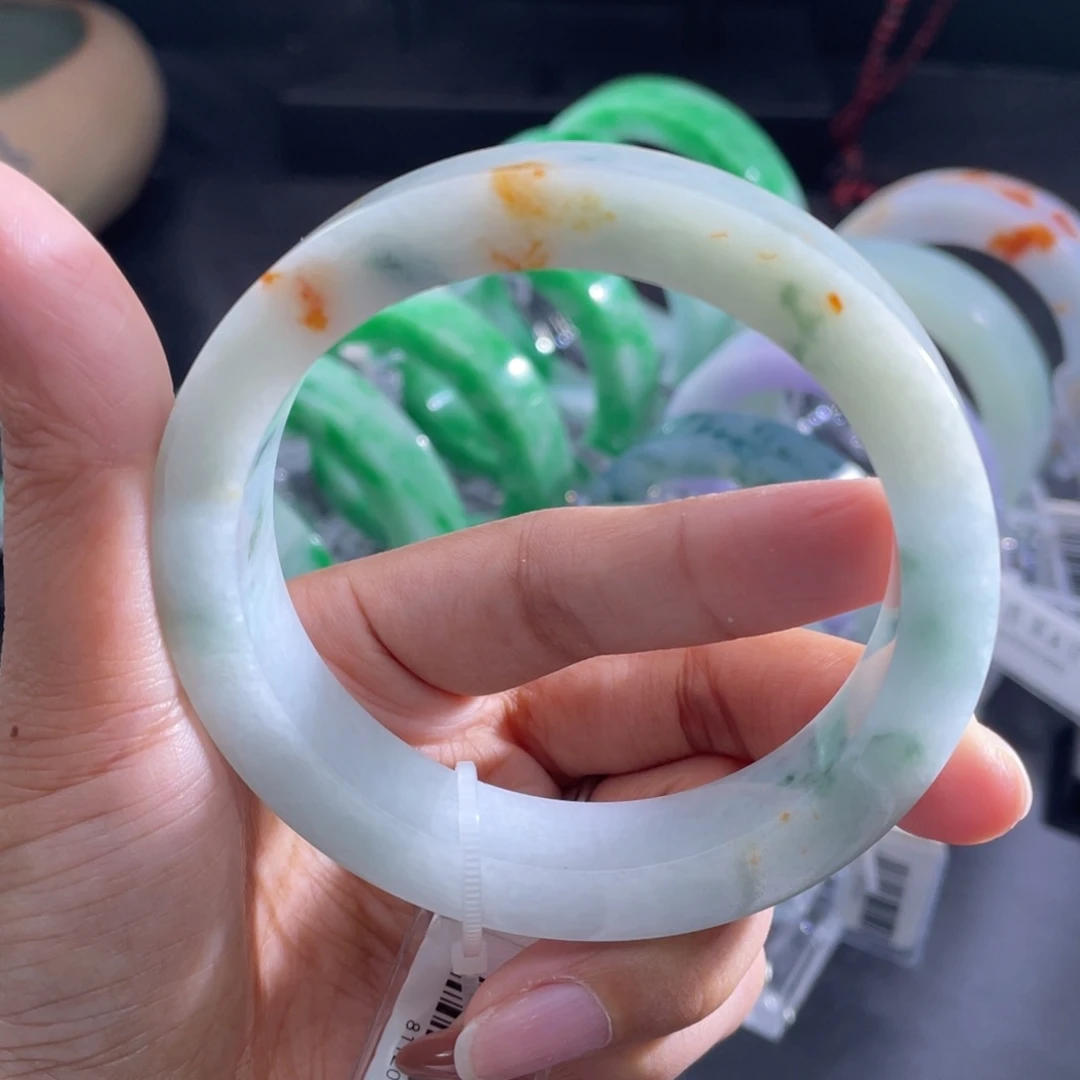 未镶嵌手镯定制翡翠