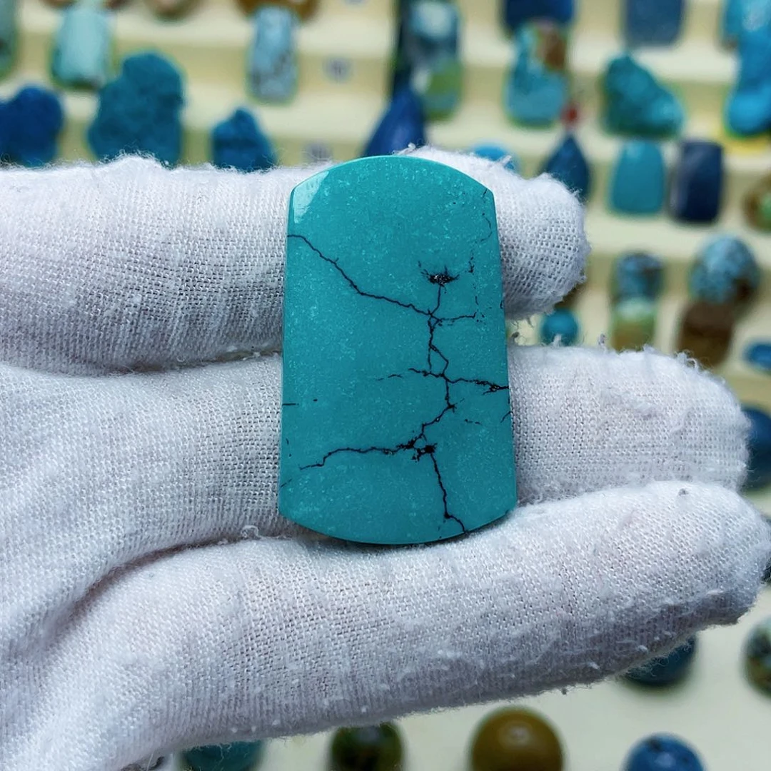 绿松石颈饰未镶嵌