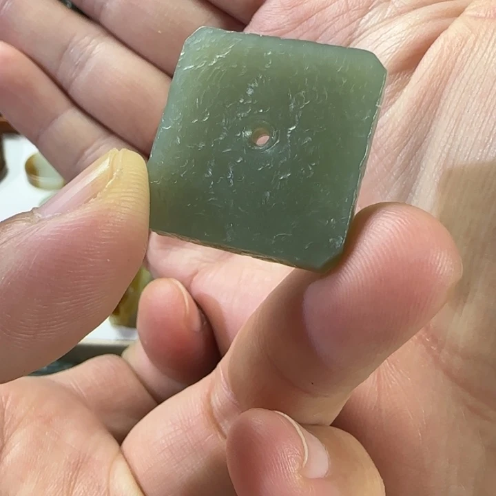 和田玉未镶嵌颈饰福利