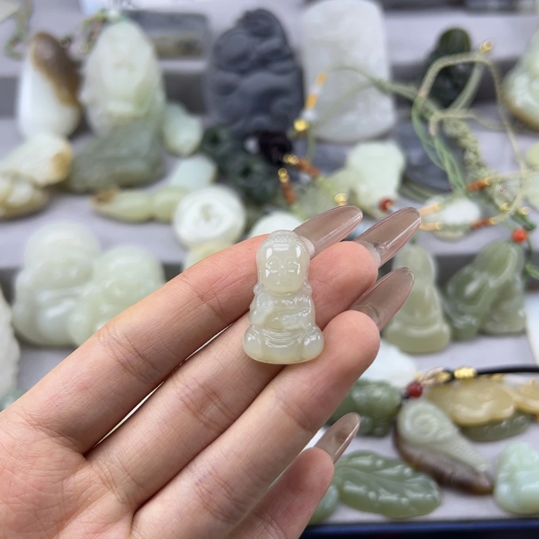 和田玉未镶嵌颈饰