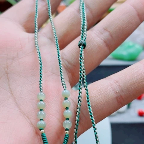 和田玉（糖玉）未镶嵌颈饰