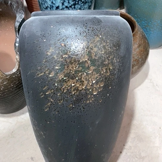 紫砂花盆口21高度41黑瑕疵