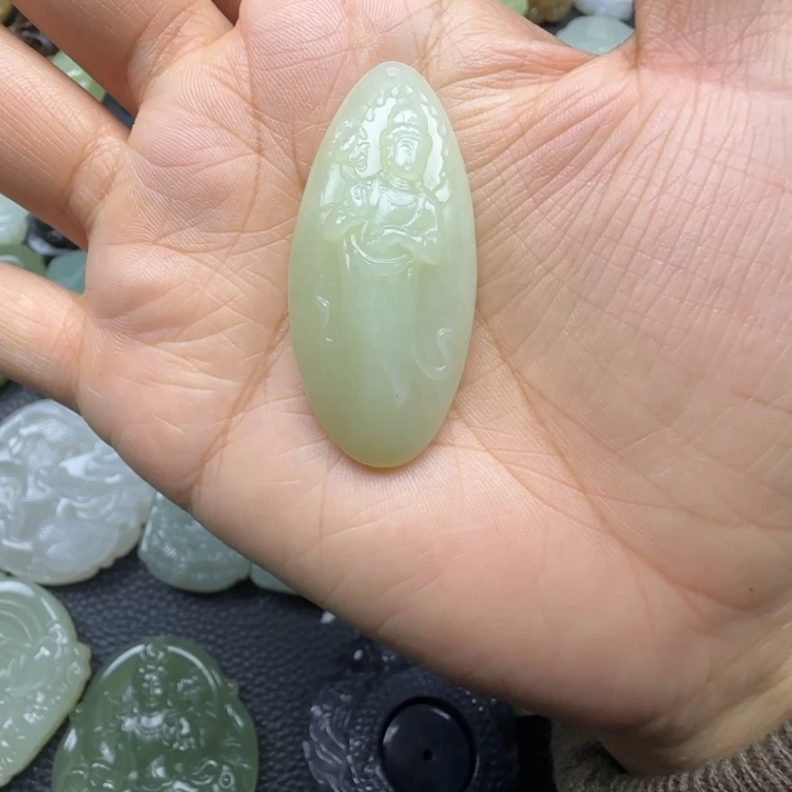 和田玉未镶嵌珠宝奇石