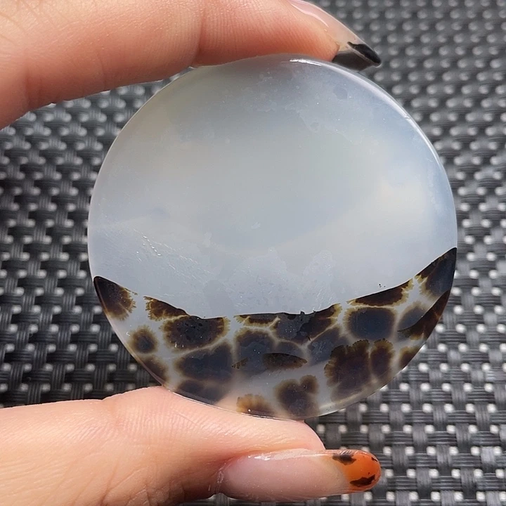 未镶嵌颈饰玛瑙/玉髓猎**哥