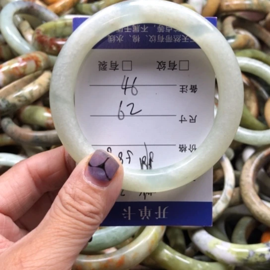 未镶嵌蛇纹石玉手镯