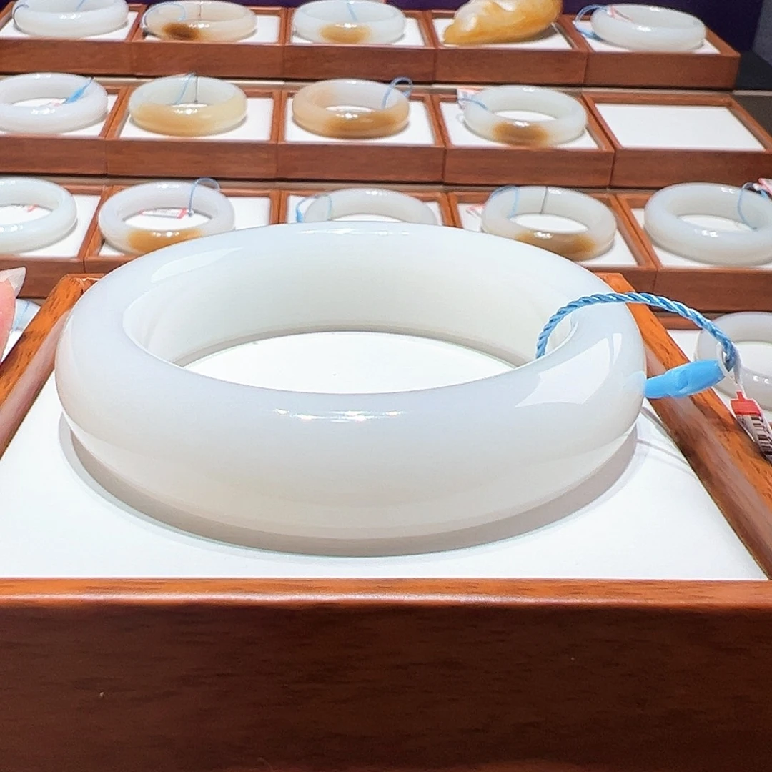 和田玉手镯56/57未镶嵌