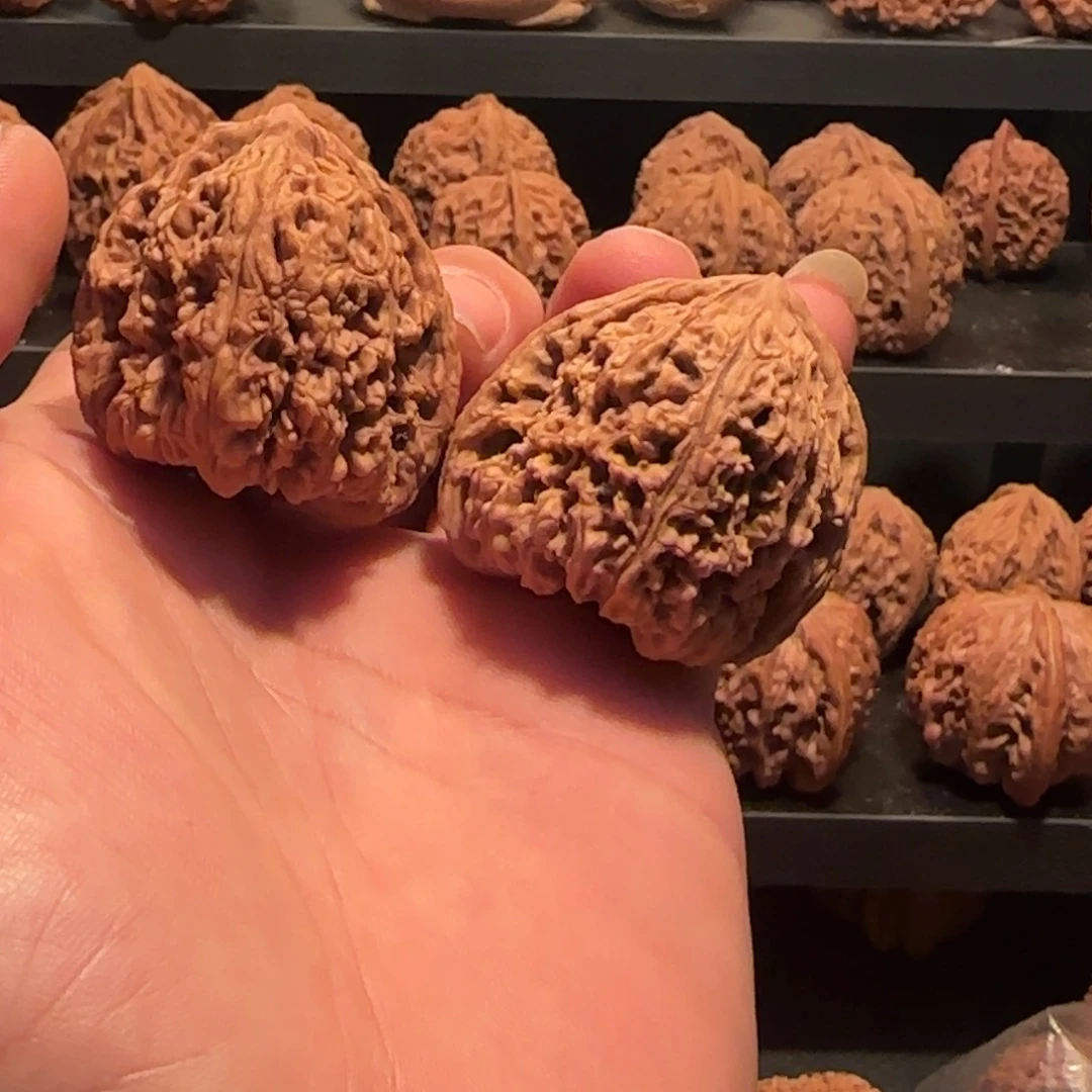 桃核把件涿鹿南疆石天残脚41.5