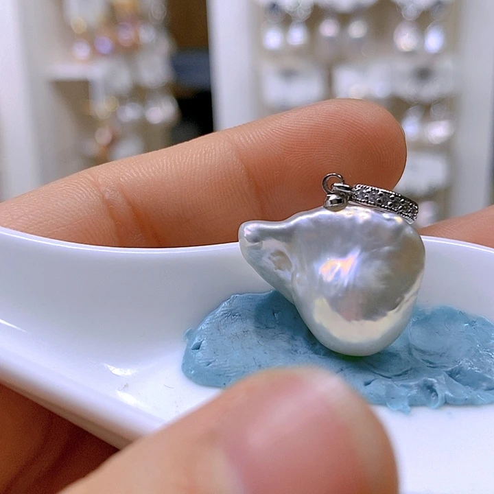 淡水珍珠颈饰合金