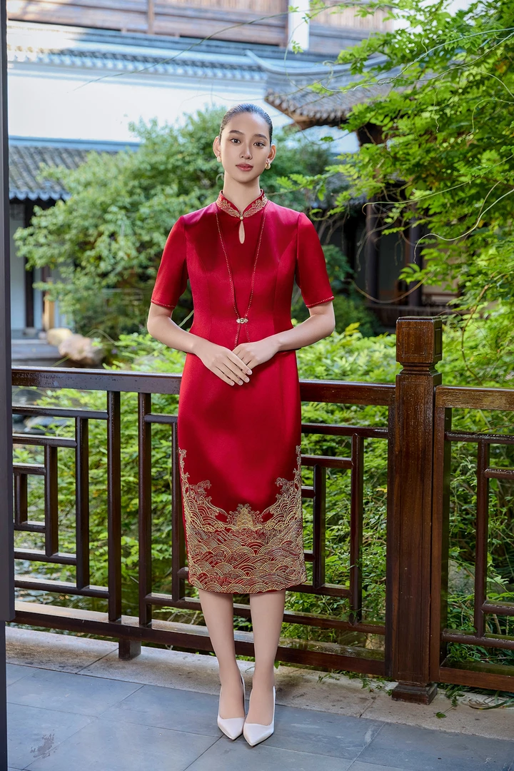 朱紫褕17989六礼慕天姿酒红色假两件旗袍喜婆婆喜妈妈婚宴装旗袍