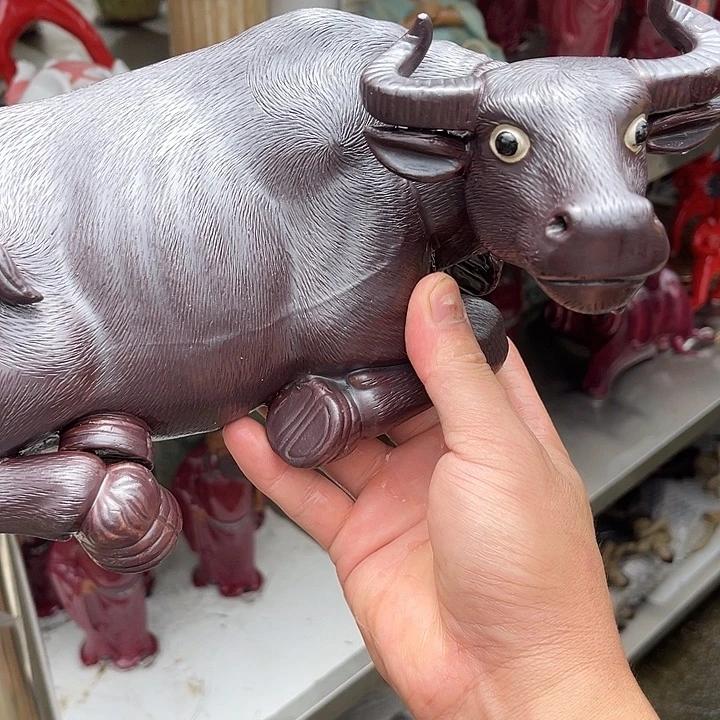 石湾公仔衬托盆景花盆漂亮