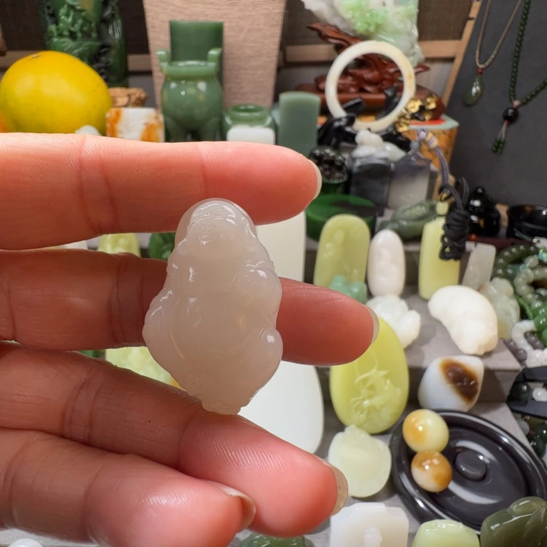 和田玉未镶嵌颈饰