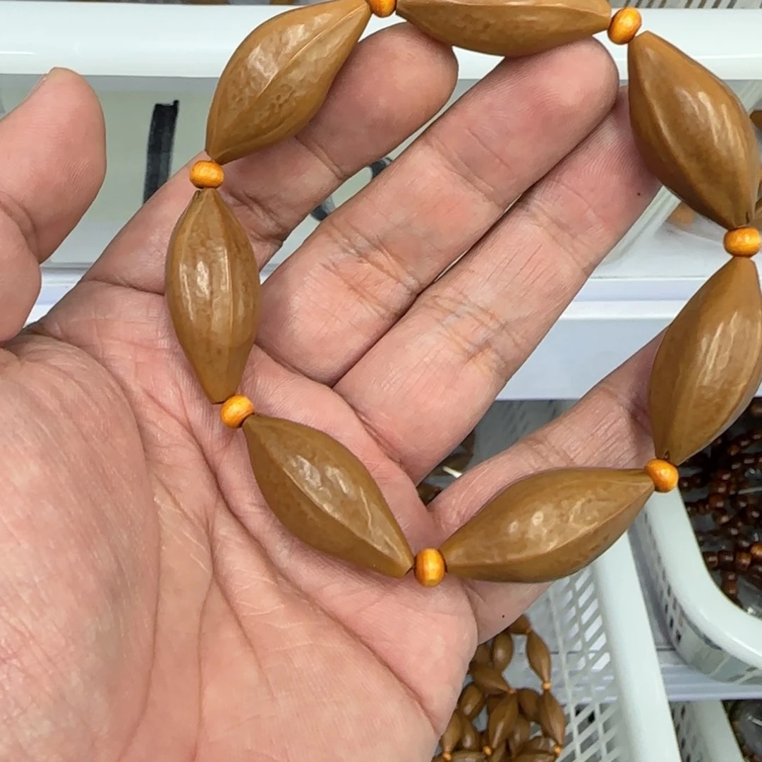 白玉菩提吊坠黄色131