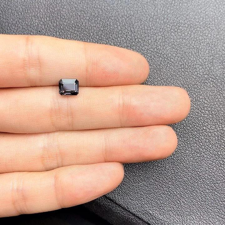 裸石未镶嵌尖晶石