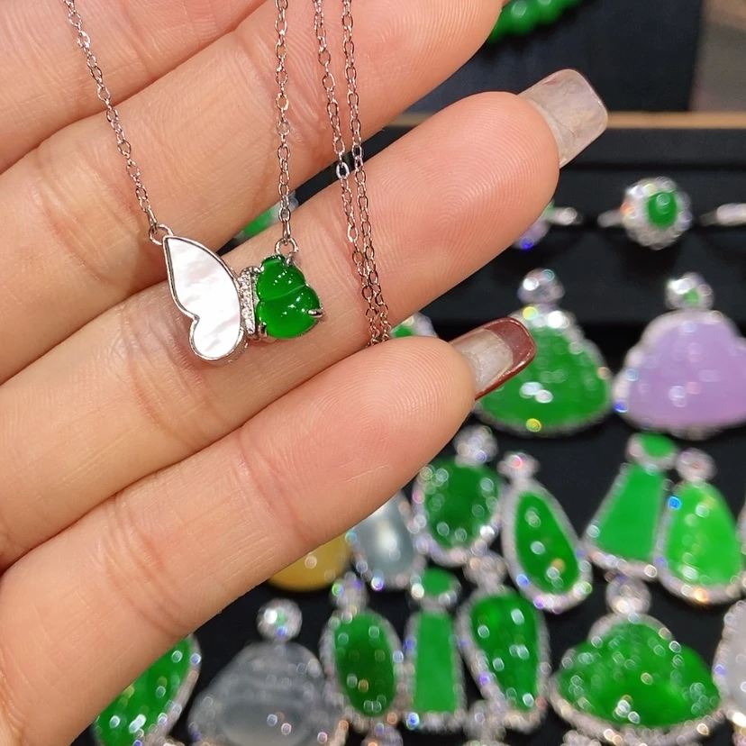 【闪购商品】翡翠颈饰未镶嵌天然翡翠