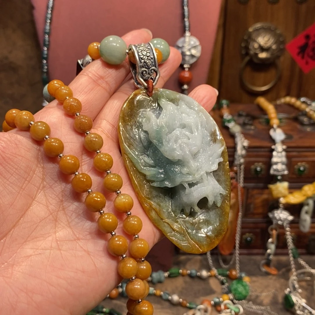 翡翠吊坠(赠链)未镶嵌