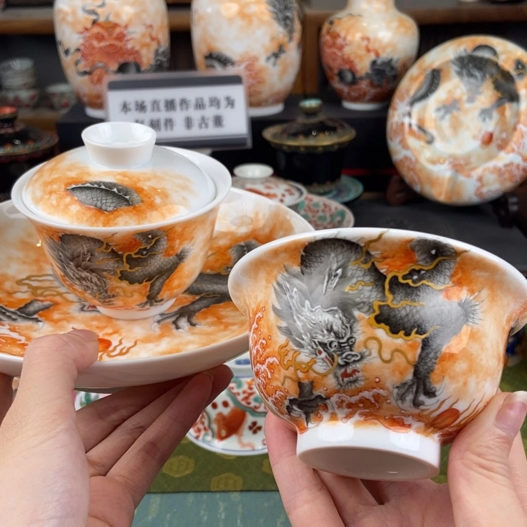 陶瓷的设计师是一个人的