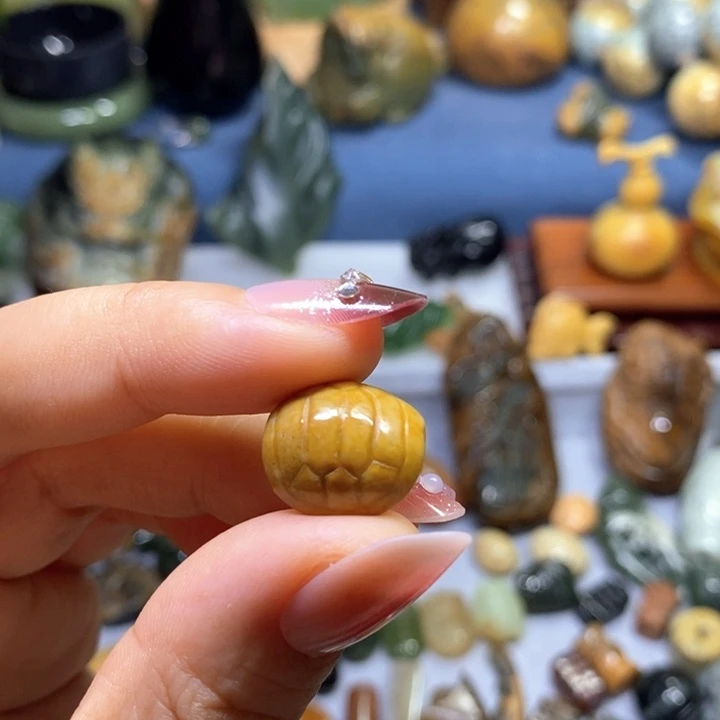 岫岩河磨玉（透闪石质玉）未镶嵌挂件