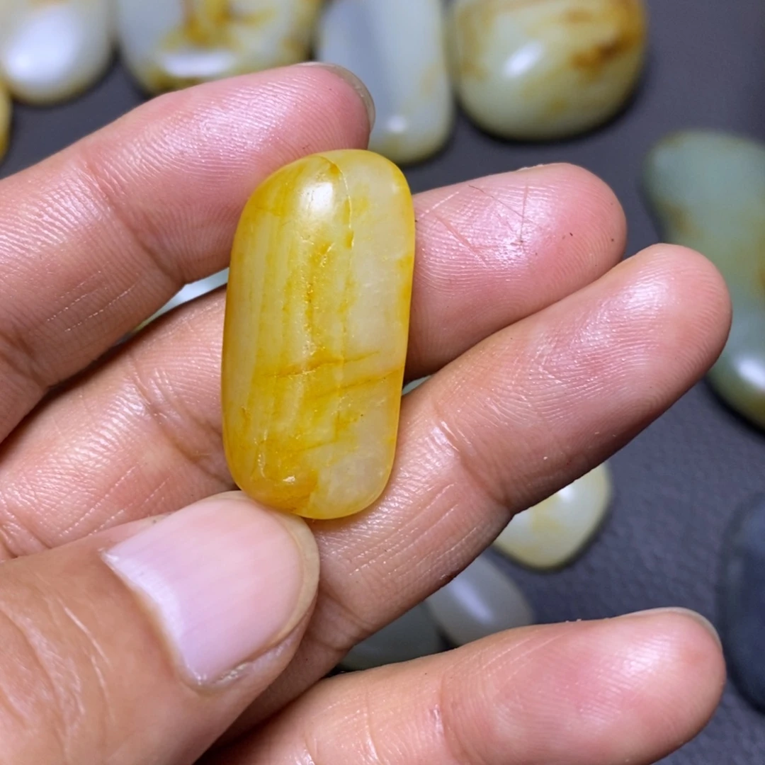 和田玉（糖玉）未镶嵌挂件