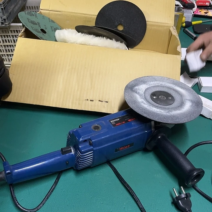 良明抛光机带配件一台