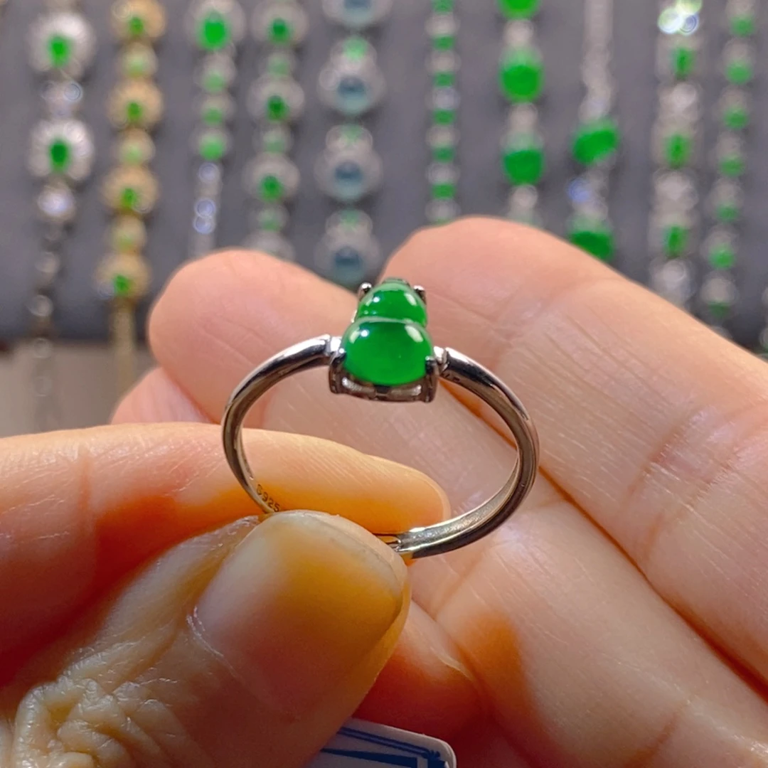 颈饰银S925镀金镶嵌翡翠翡翠耳钉