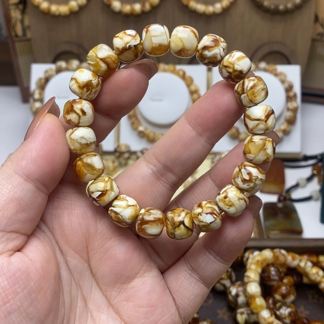 11mm沁色精工老型手串一条有矿点