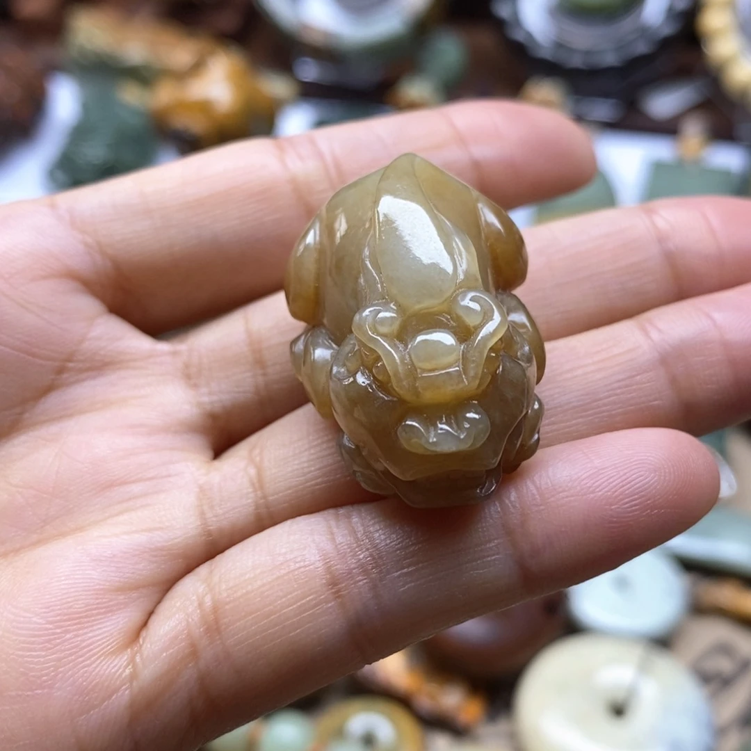 岫岩河磨玉（透闪石质玉）未镶嵌把件